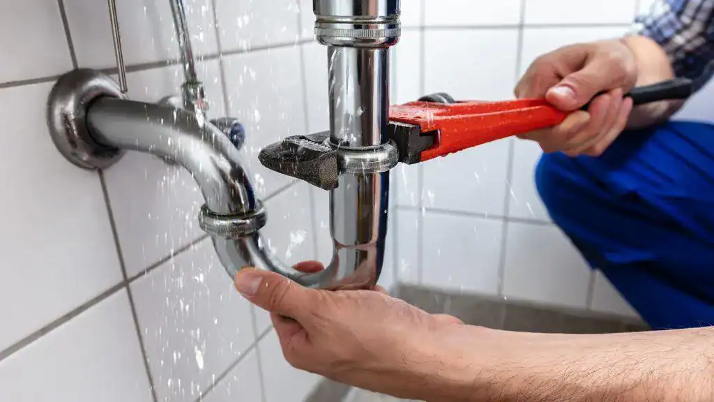 Emergency-Plumber-Drain-Pipe-Repair